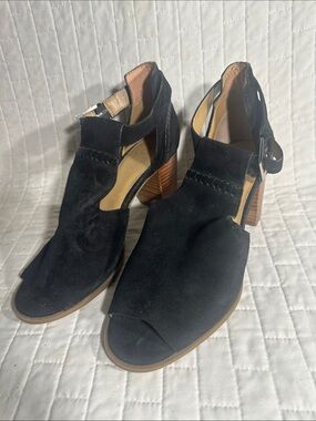 Jack Rogers Women's Black Suede Open-Toe Block Heel Sandals